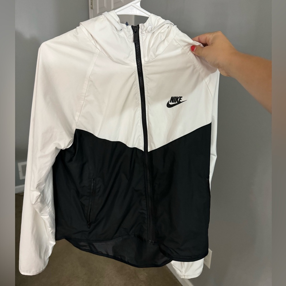 Nike windbreaker